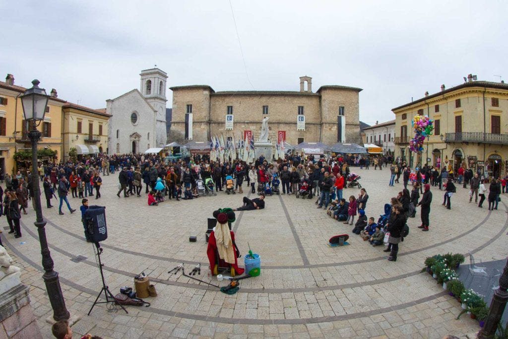 nero norcia piazza san benedetto appartamento a norcia foto emanuele persiani